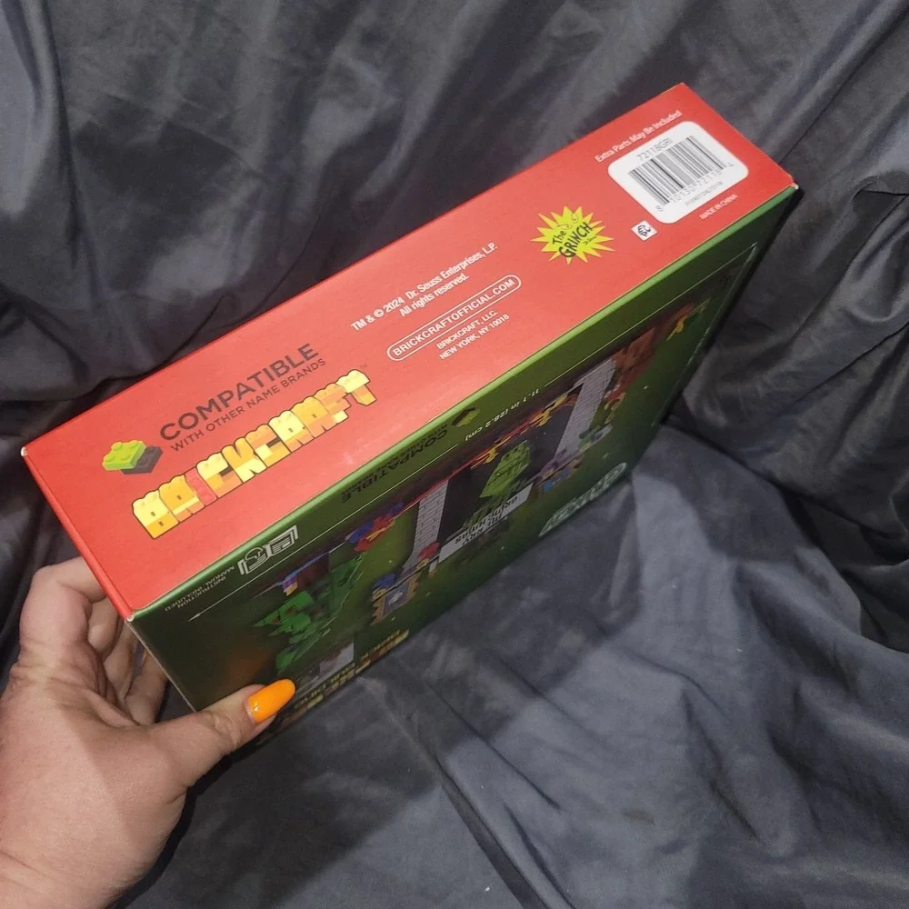 Brickcraft Grinch In Fireplace 591pc Brick Building Set